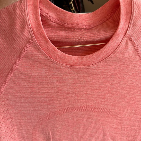 lululemon athletica Coral Short Sleeve Tee - Picture 4 of 6